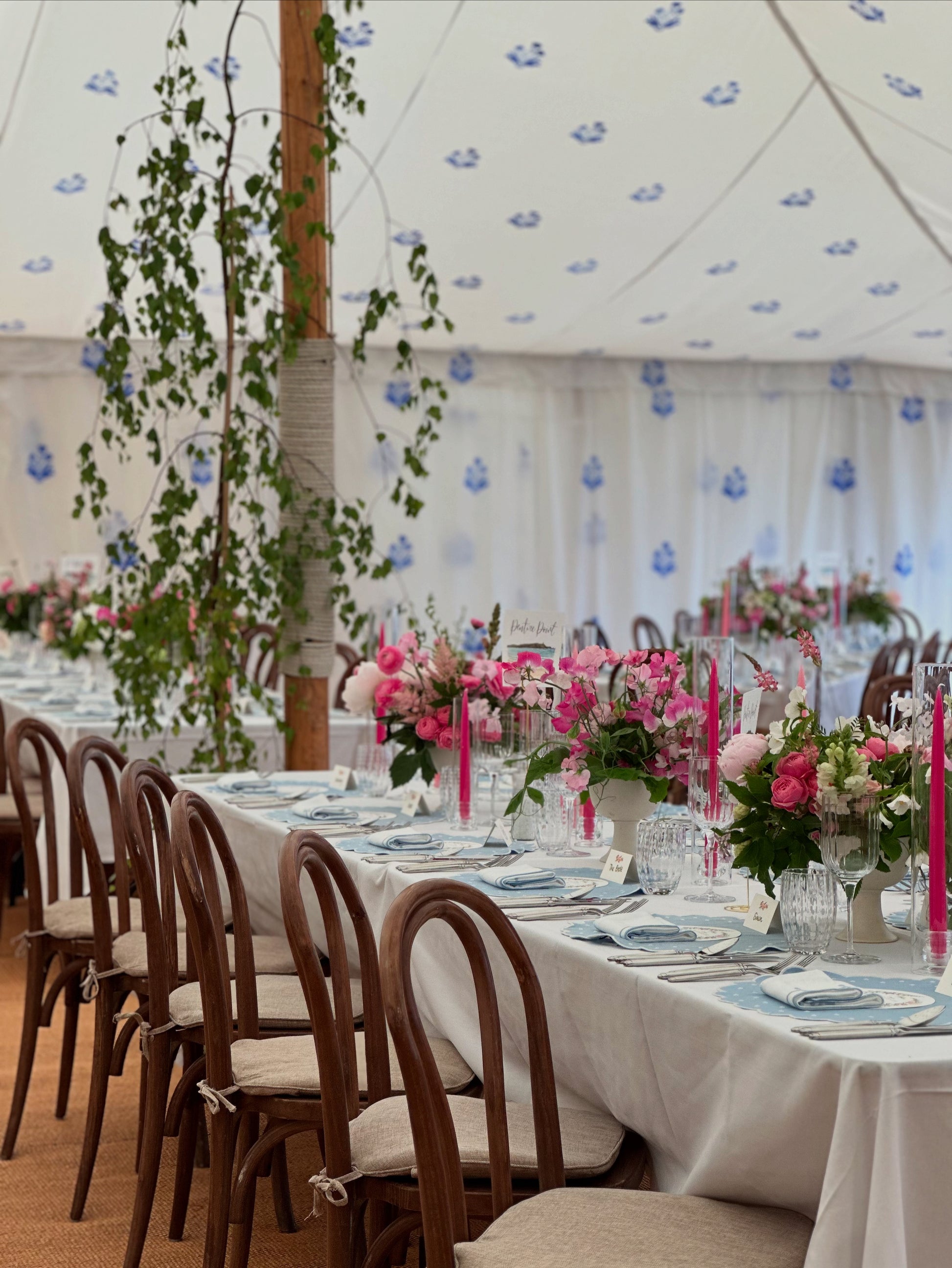 A LUNCH SOIREE PARTY TO GO