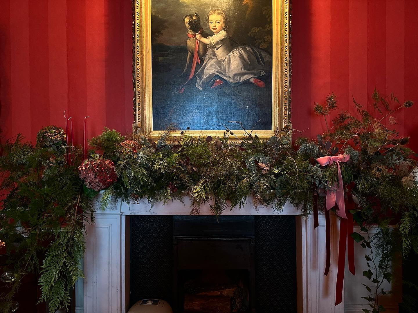 FESTIVE HOUSE DRESSING TO GO