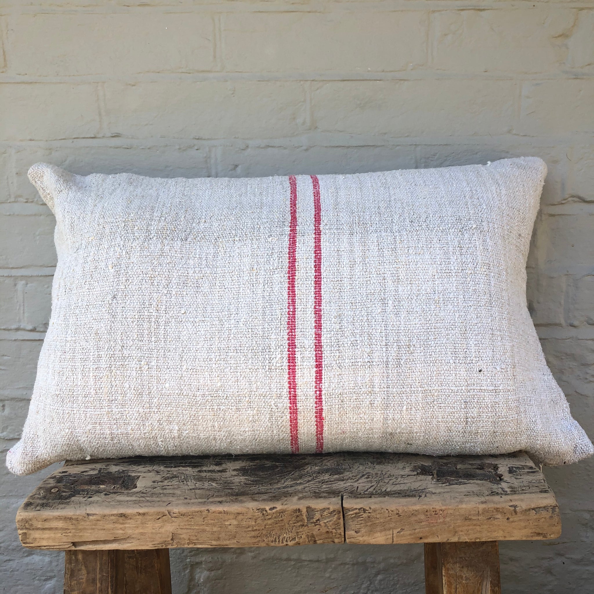 VINTAGE RECTANGULAR CUSHION